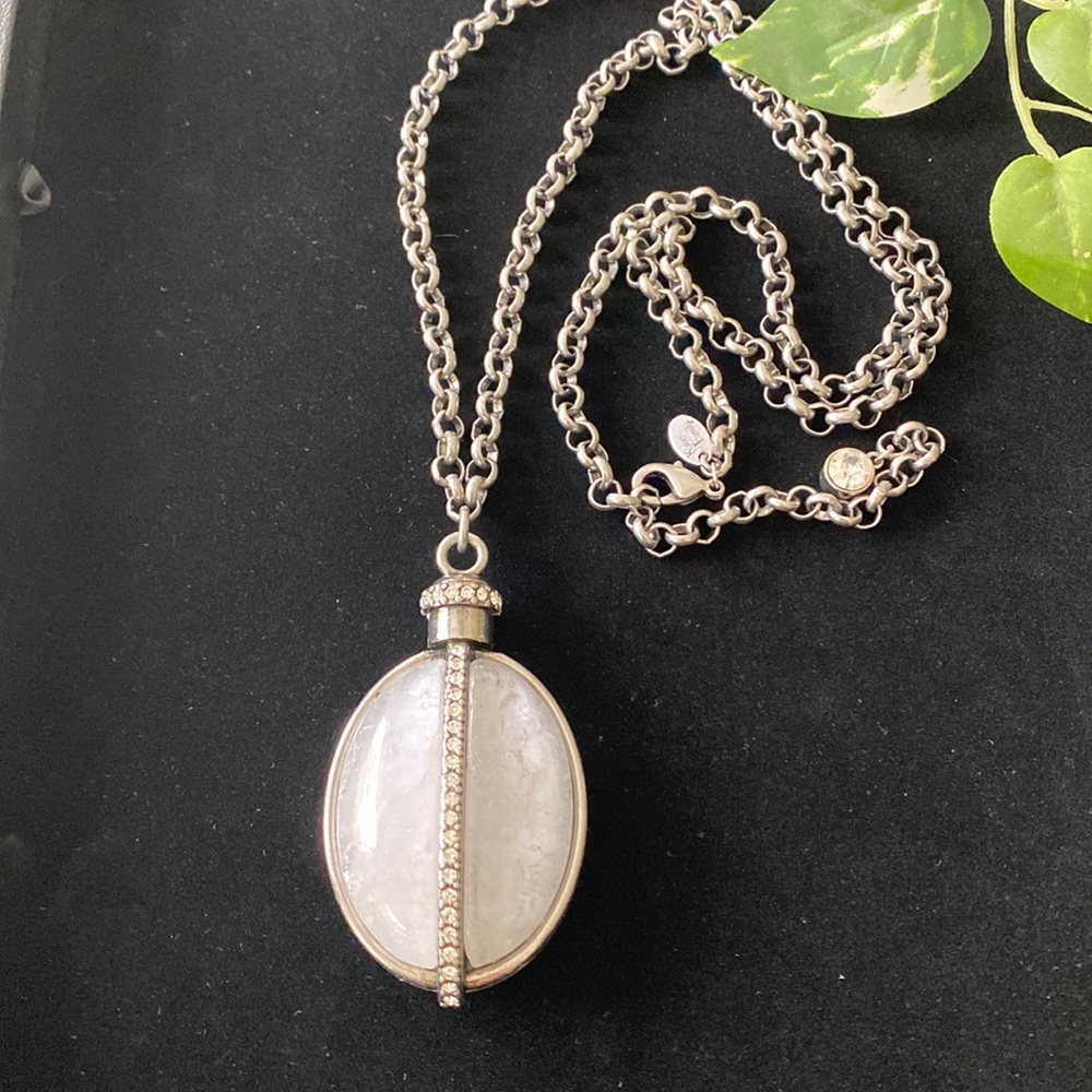 ✨ lia sophia necklace ✨